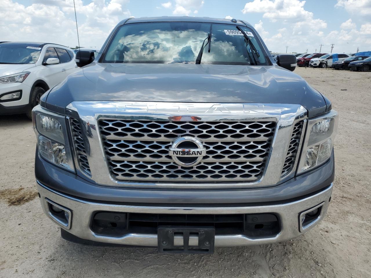 1N6AA1E62HN560232 NISSAN TITAN 2017