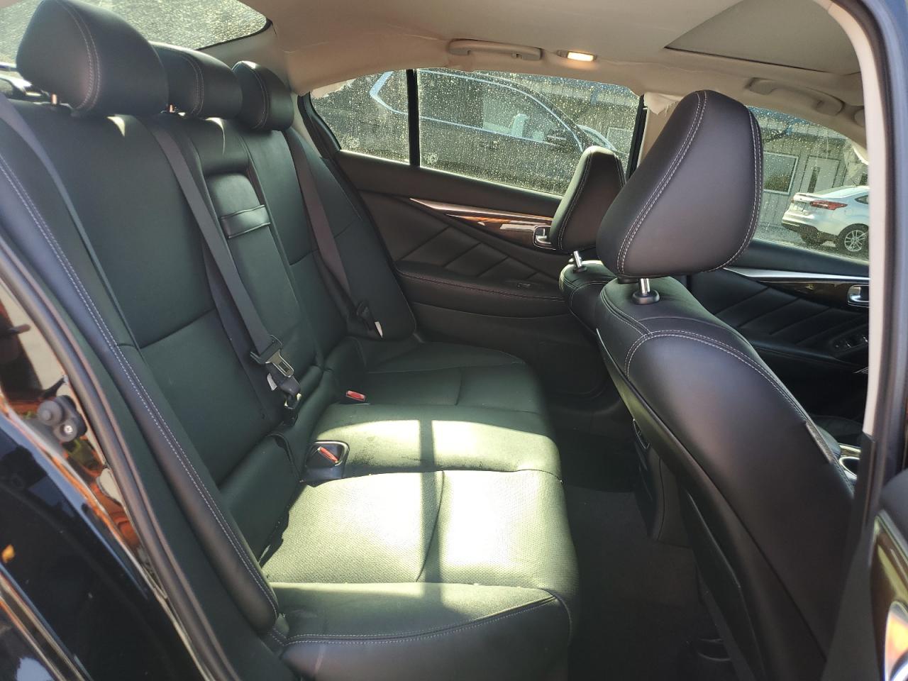 JN1EV7AR3HM836518 2017 Infiniti Q50 Premium