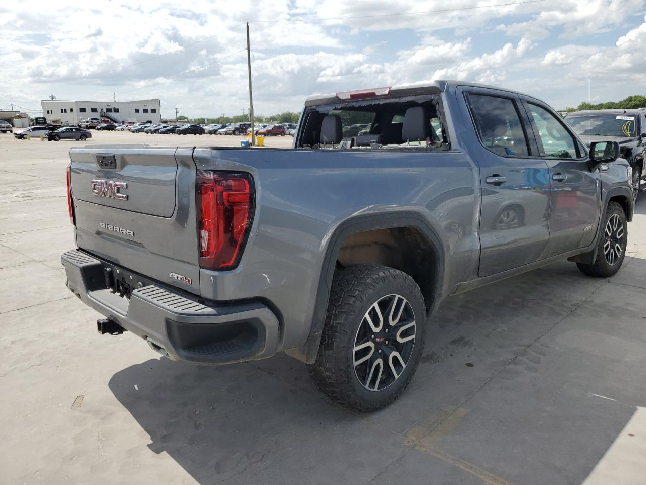 2021 GMC Sierra K1500 At4 vin: 1GTU9EETXMZ376441