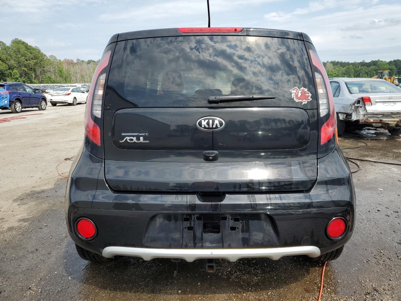 KNDJP3A56J7536195 2018 Kia Soul +
