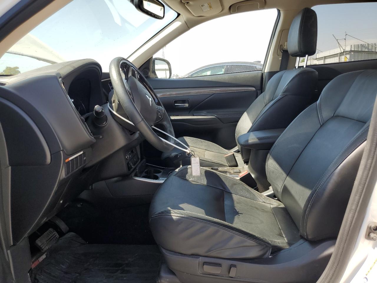 JA4AD3A38KZ036594 2019 Mitsubishi Outlander Se