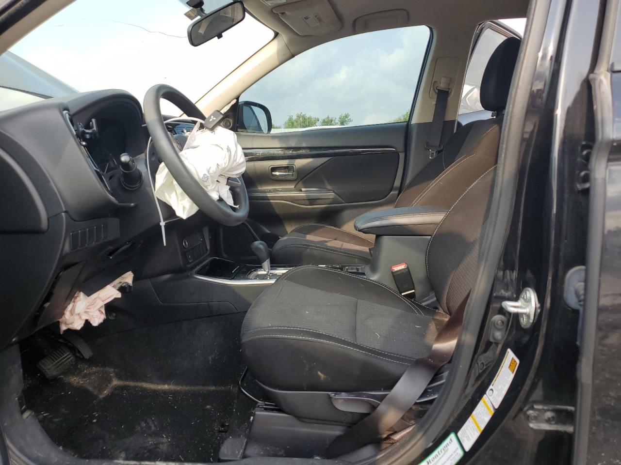 JA4AD2A39KZ006594 2019 Mitsubishi Outlander Es