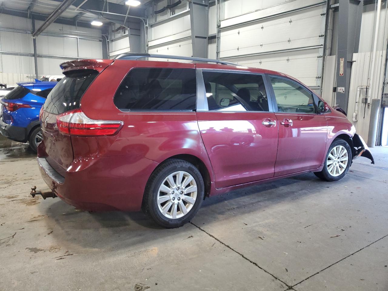 Lot #2912063710 2015 TOYOTA SIENNA LE