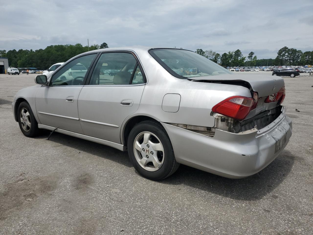 1HGCG6676XA038824 1999 Honda Accord Ex