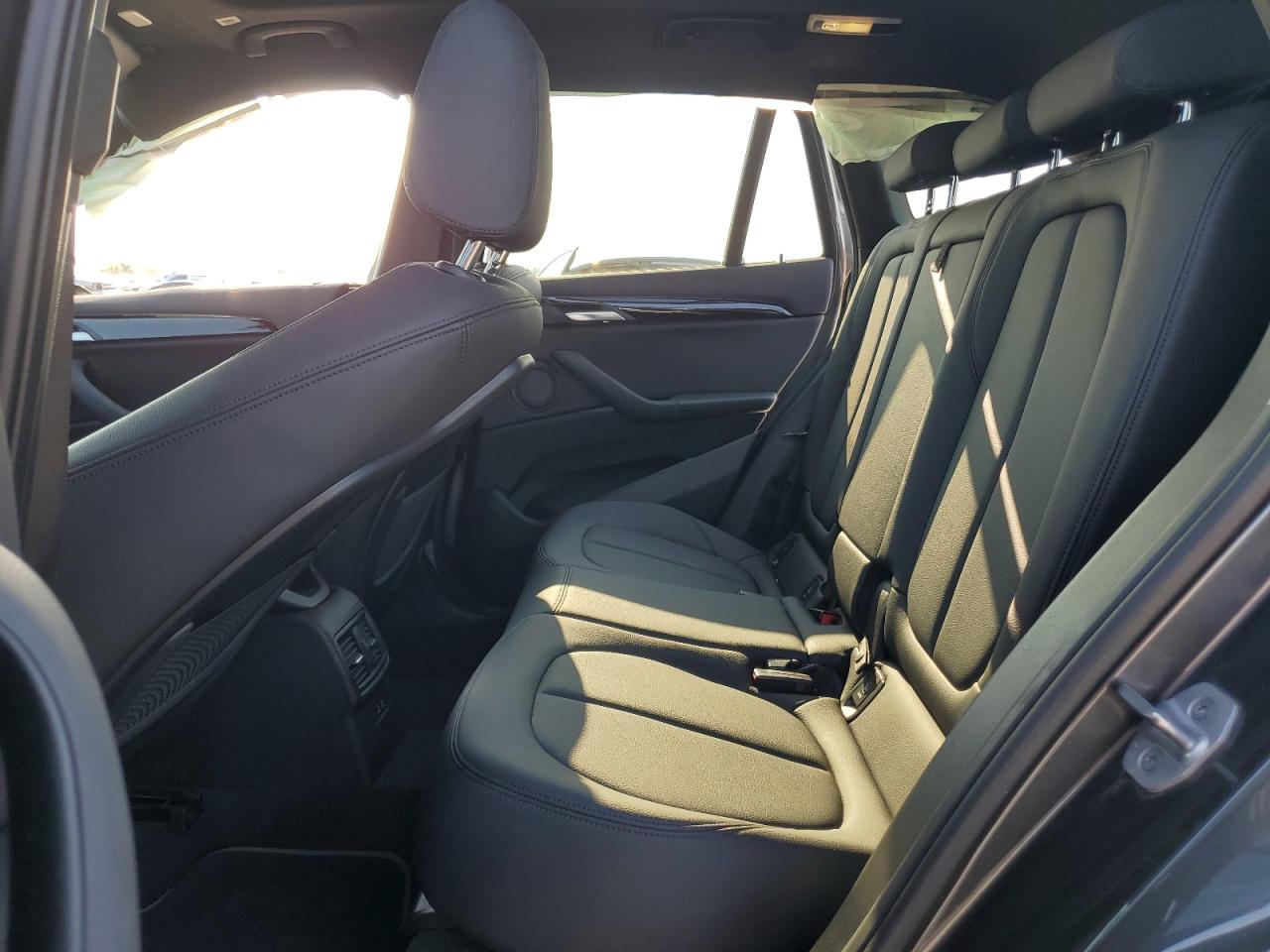 WBXJG9C04M5S70988 2021 BMW X1 xDrive28I