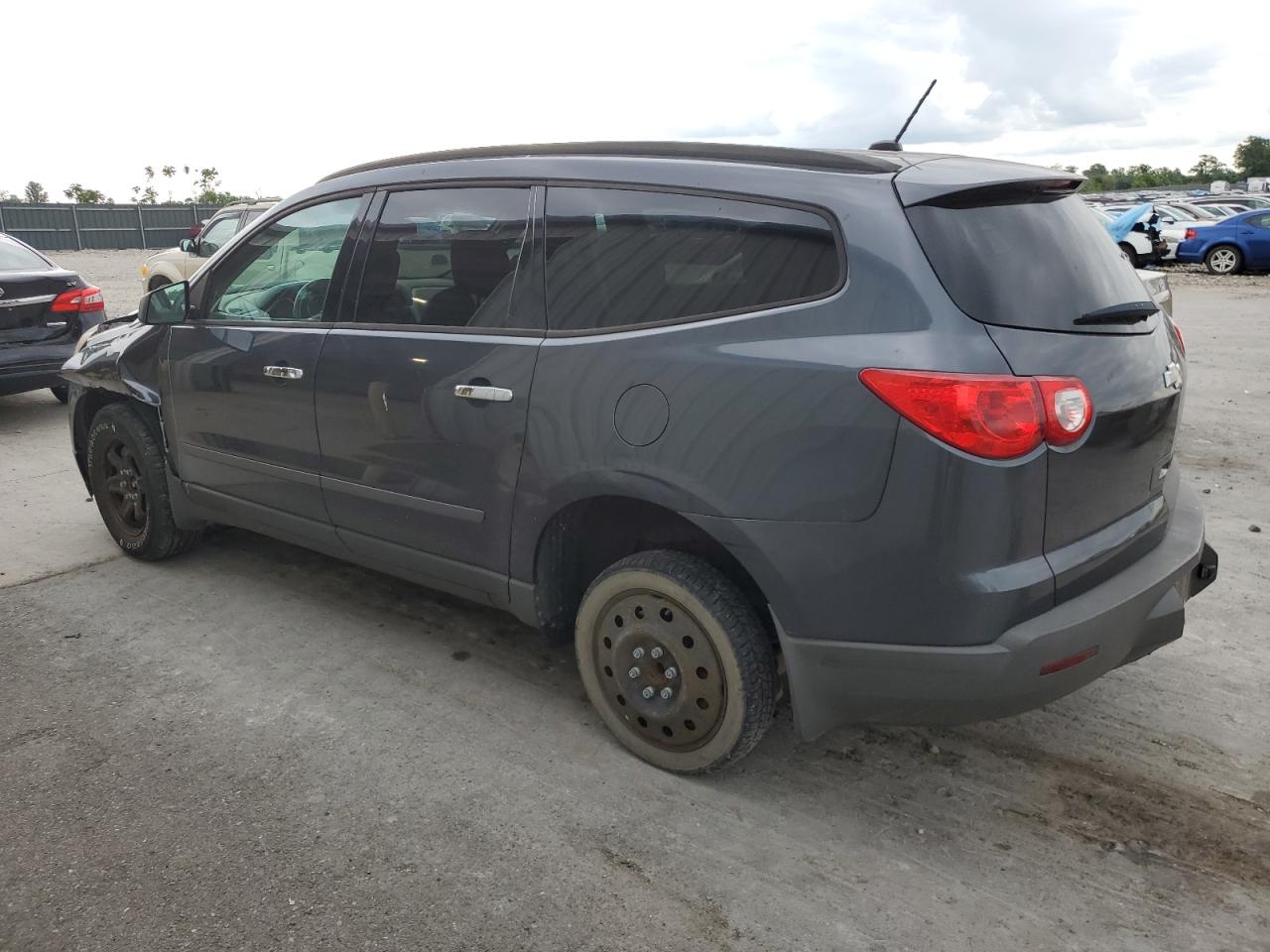 2012 Chevrolet Traverse Ls vin: 1GNKRFED2CJ260550