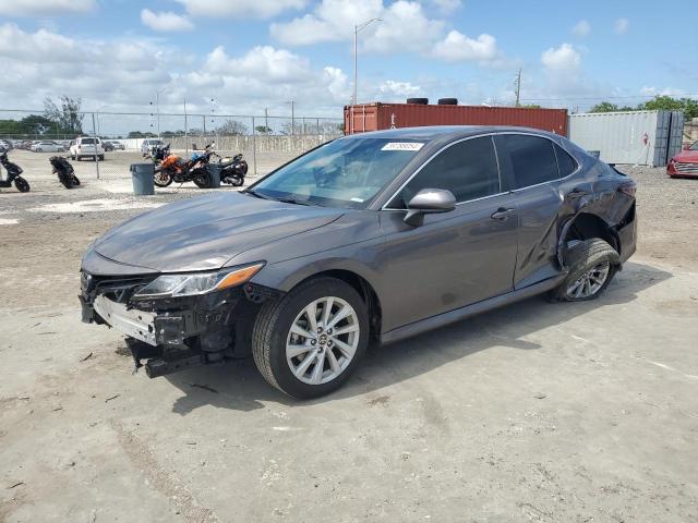 VIN 4T1C11AK4NU706044 2022 Toyota Camry, LE no.1