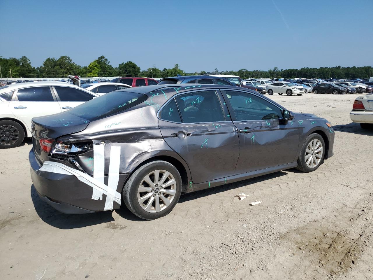 4T1B11HK7JU529372 2018 Toyota Camry L