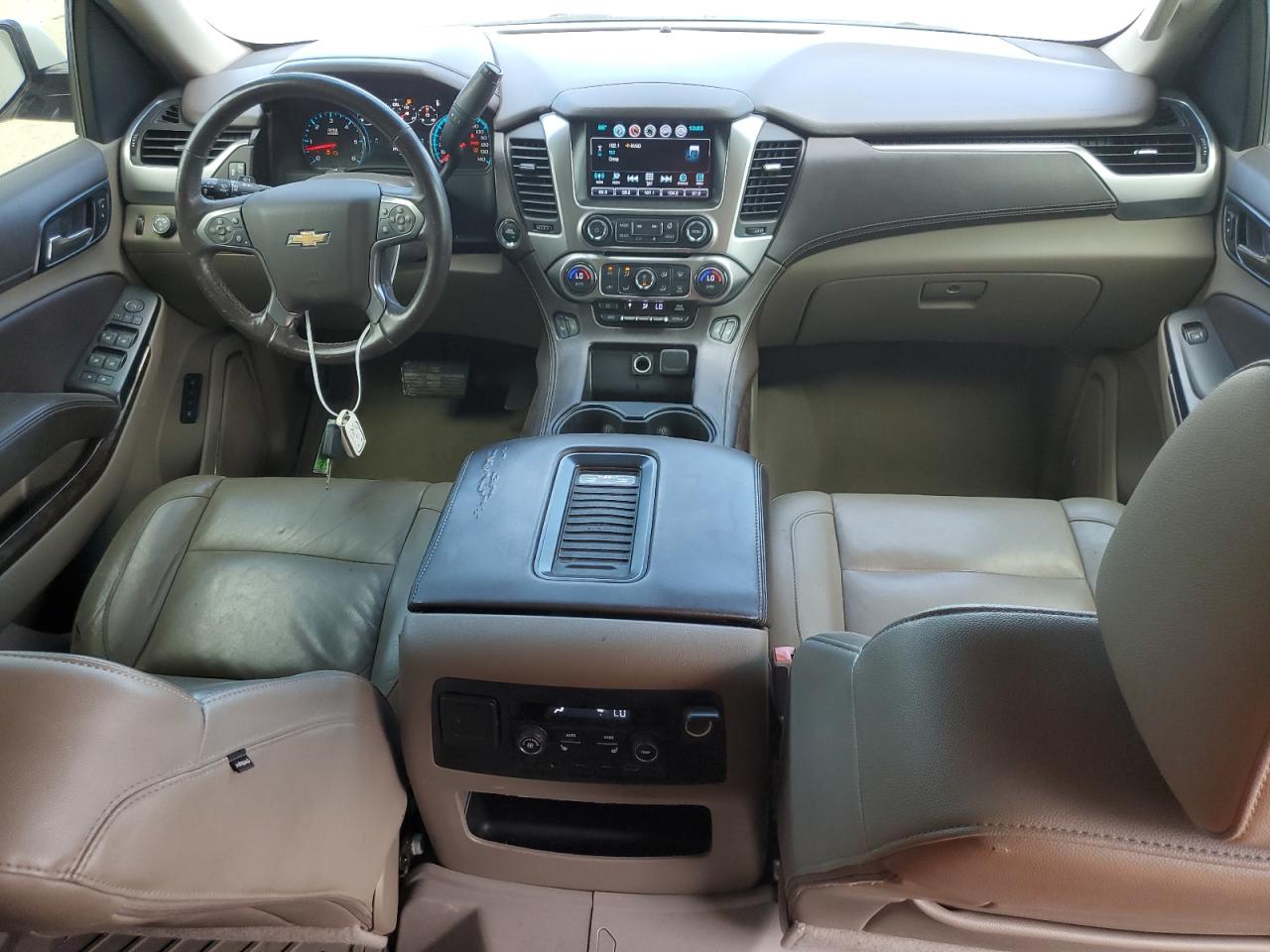 1GNSCHKC2HR340996 2017 Chevrolet Suburban C1500 Lt