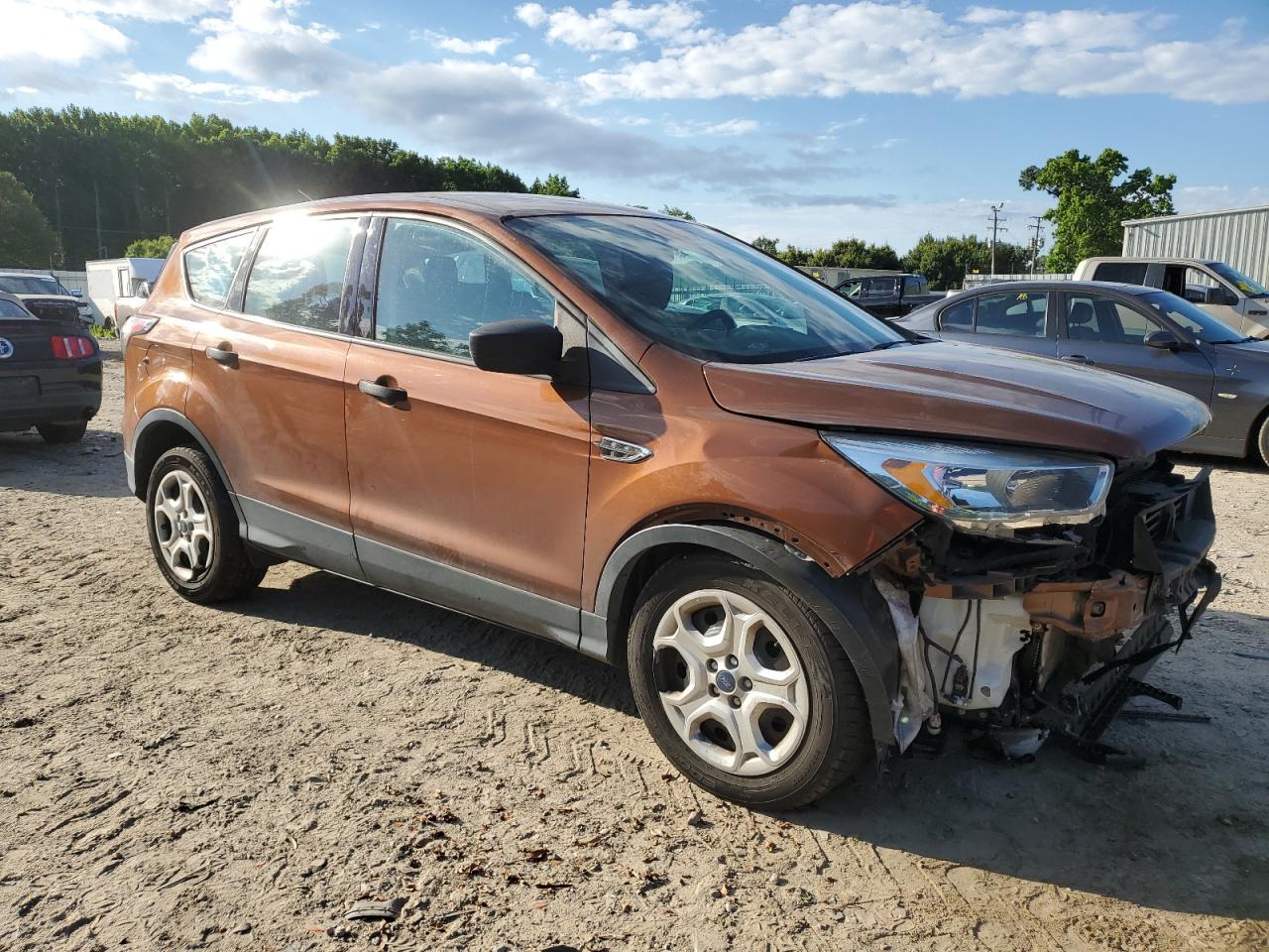 1FMCU0F76HUB13019 FORD ESCAPE 2017