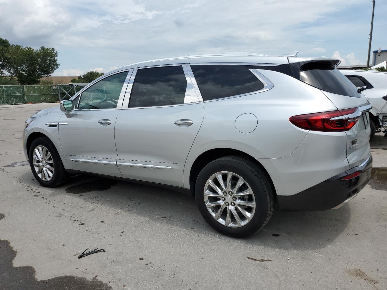 5GAERCKW8JJ211460 2018 Buick Enclave Premium