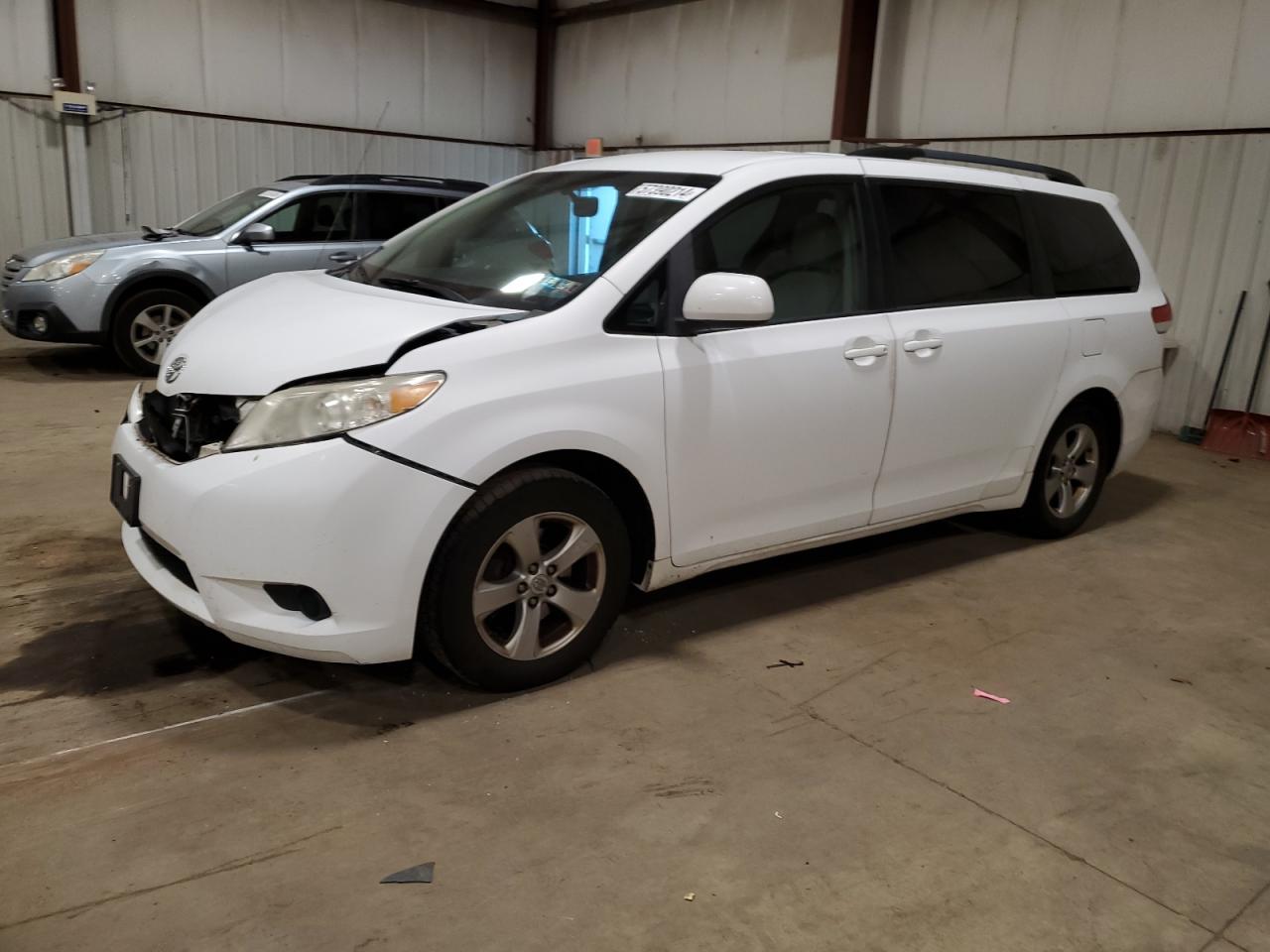 5TDKK3DC2BS095816 2011 Toyota Sienna Le