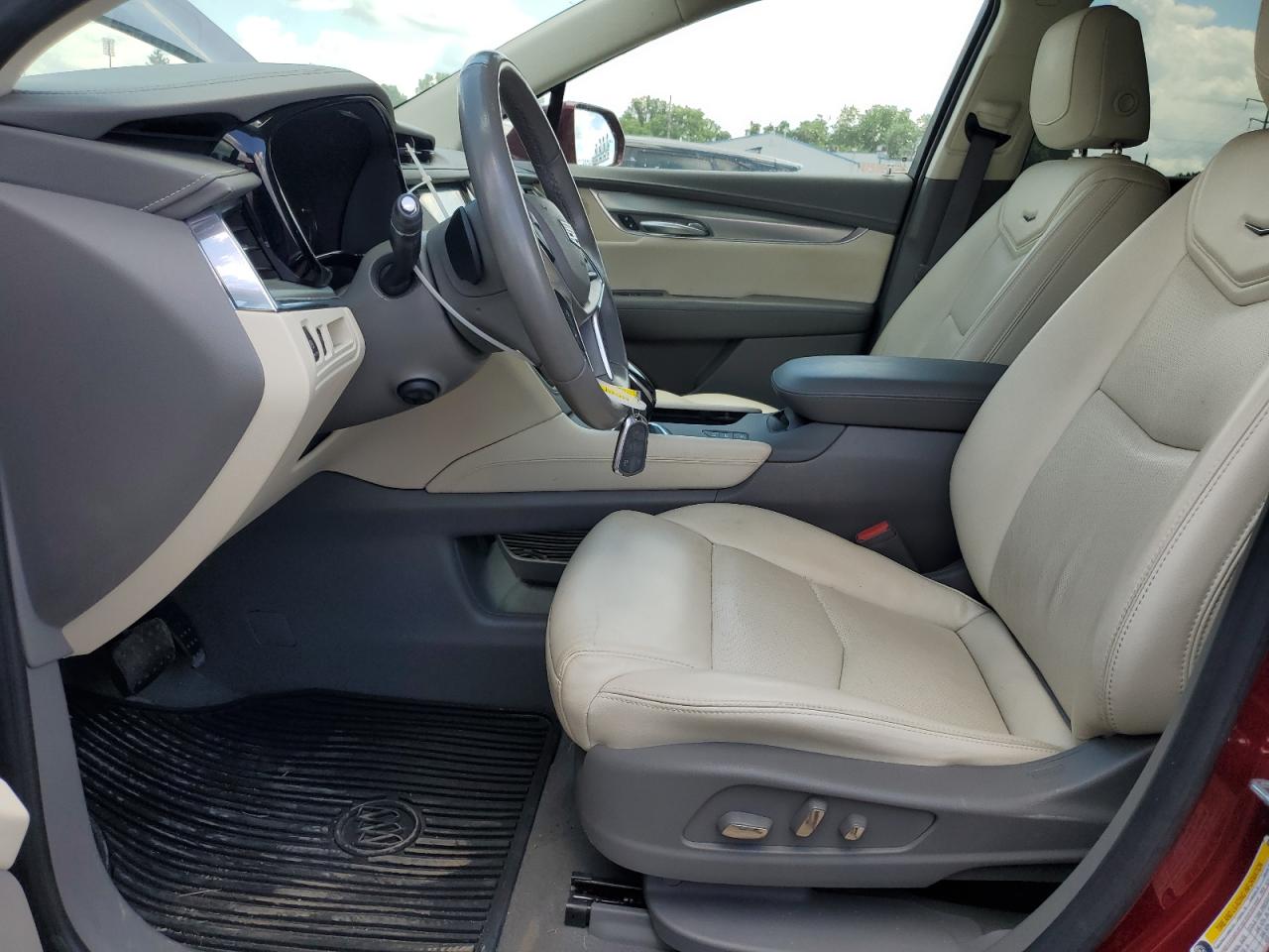 1GYKNDRS0JZ149778 2018 Cadillac Xt5 Luxury