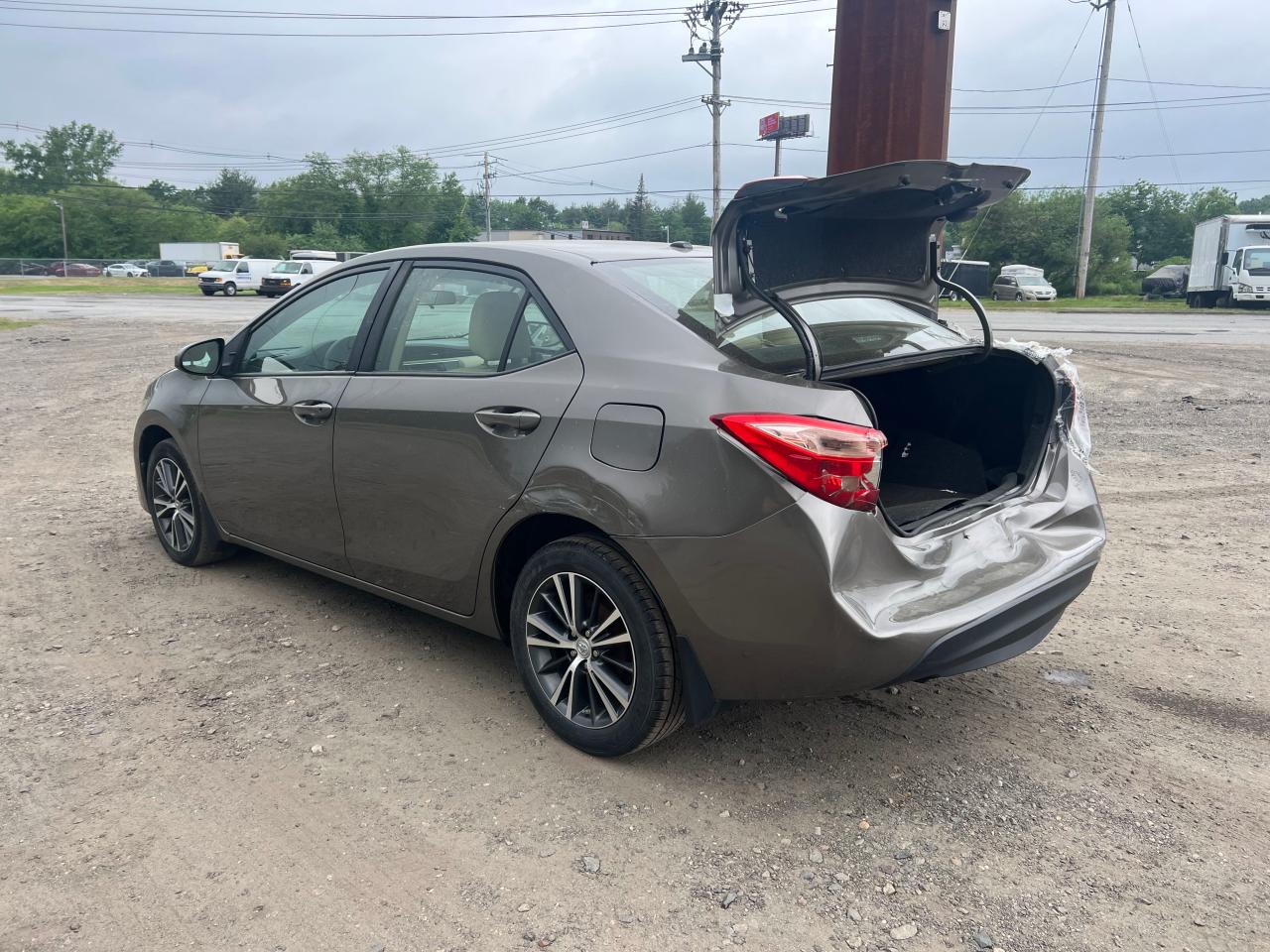 2T1BURHE6JC983596 TOYOTA COROLLA 2018