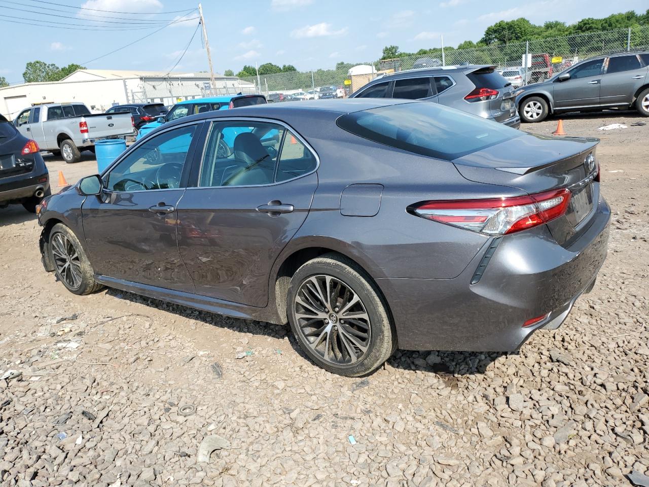 4T1B11HK6JU554084 TOYOTA CAMRY 2018