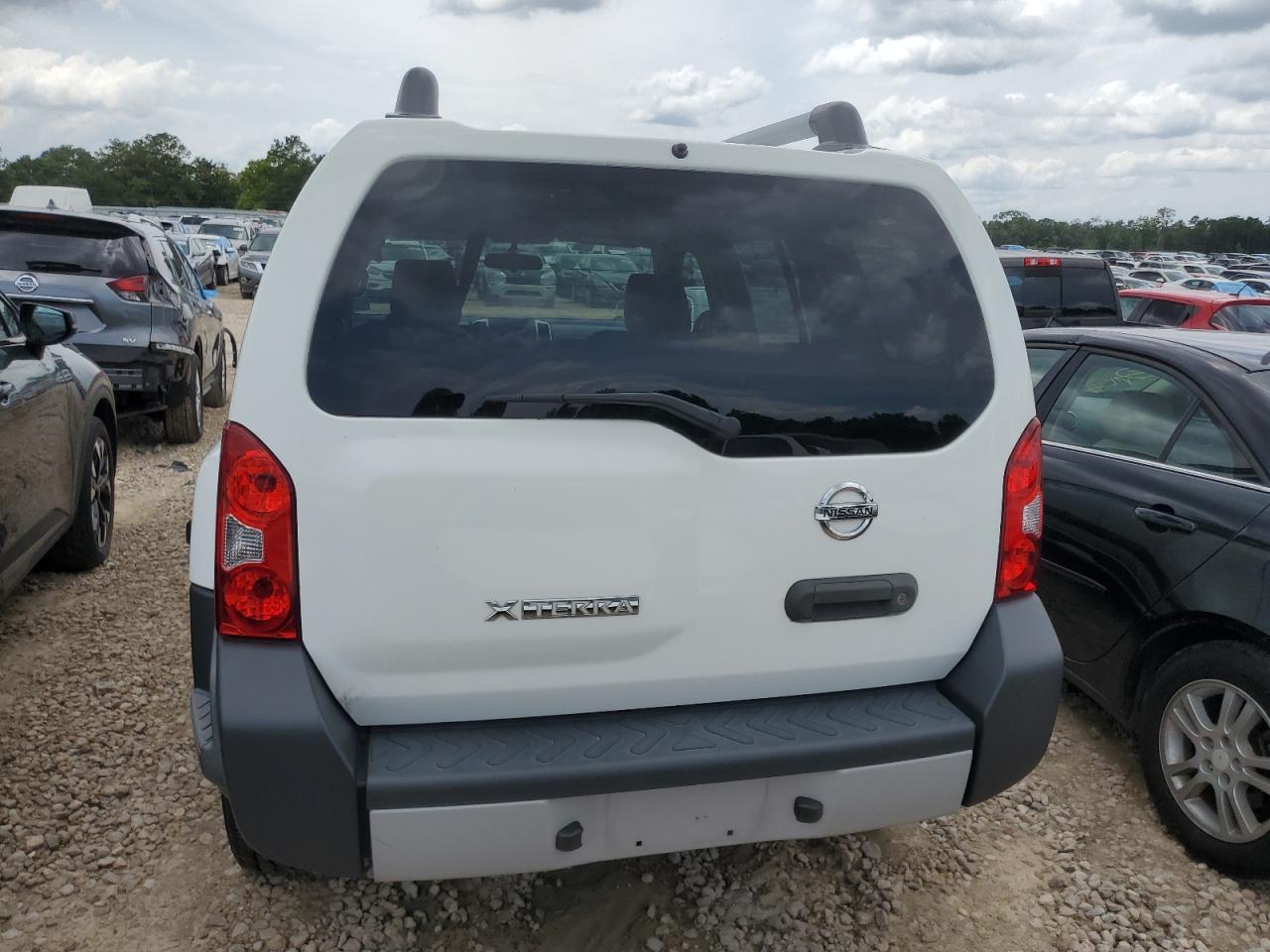 5N1AN0NU8FN659873 2015 Nissan Xterra X