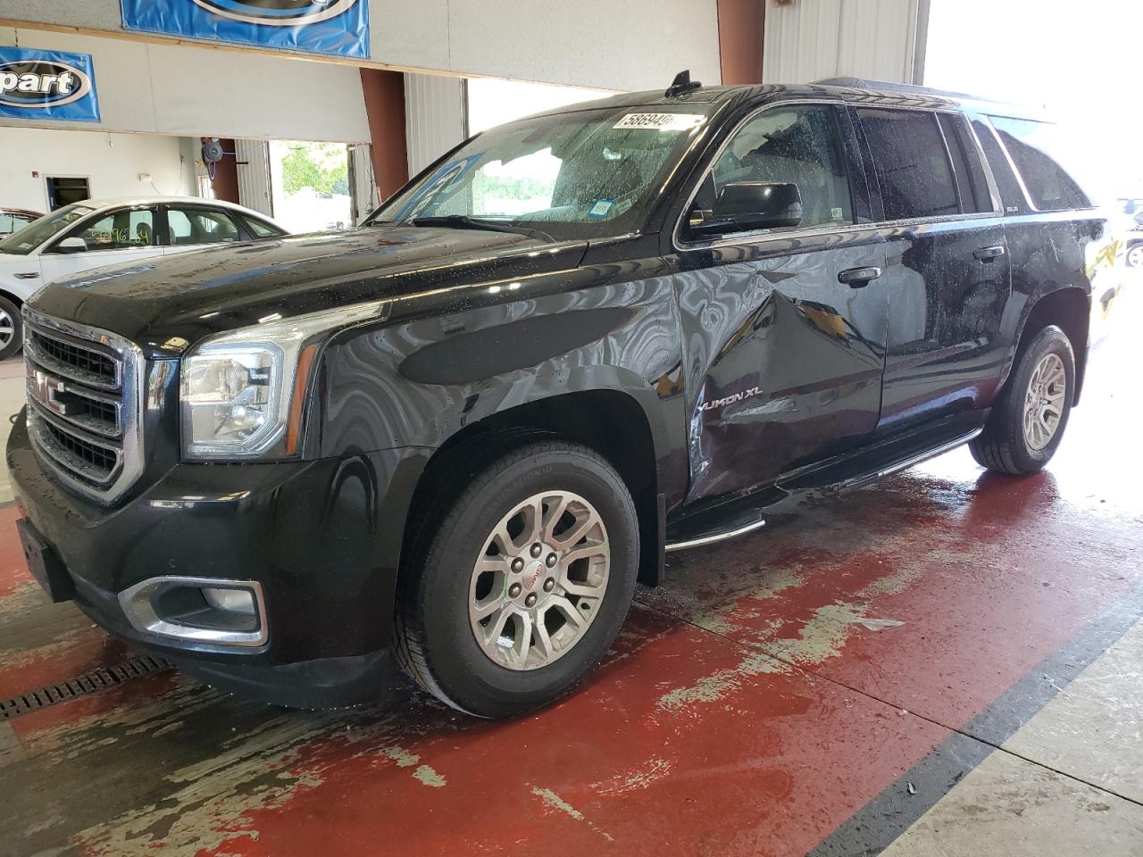 2018 GMC Yukon Xl K1500 Sle vin: 1GKS2FKC8JR129800