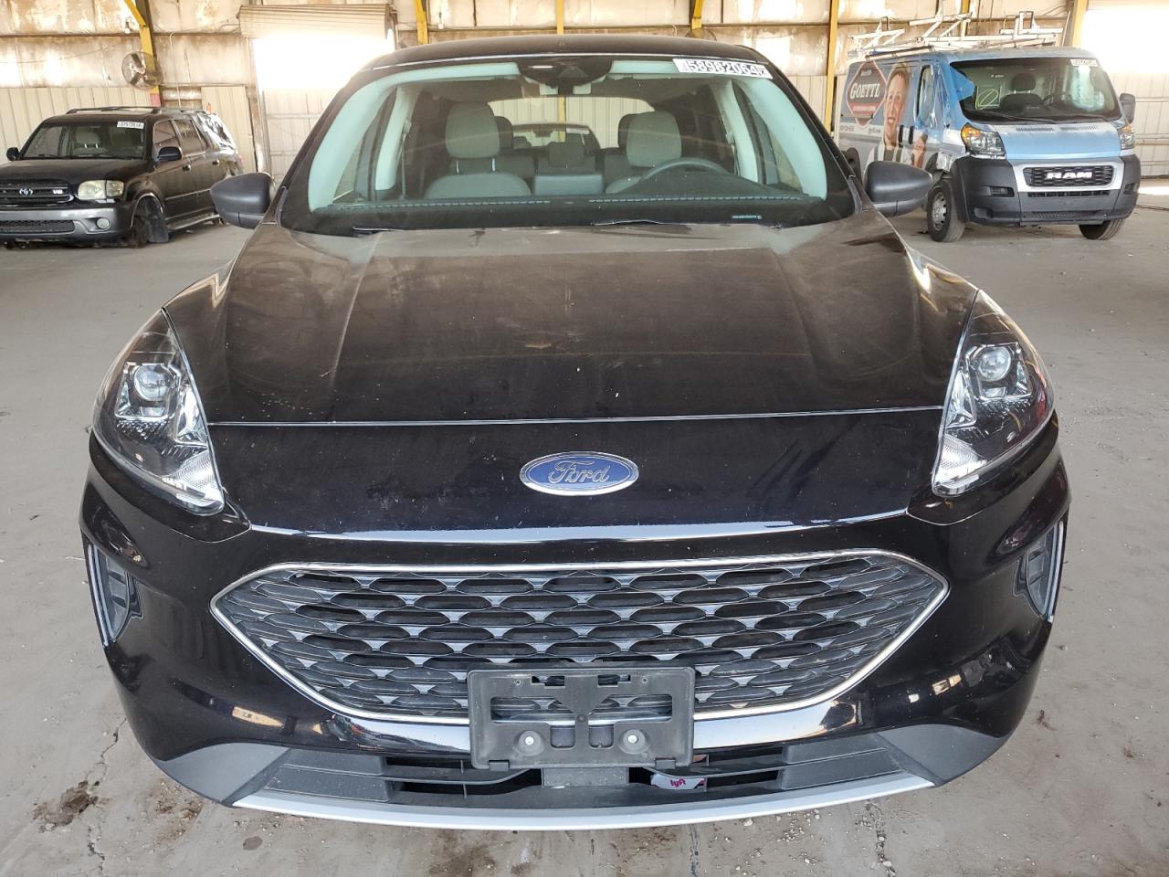 1FMCU9G61NUA72742 FORD ESCAPE 2022
