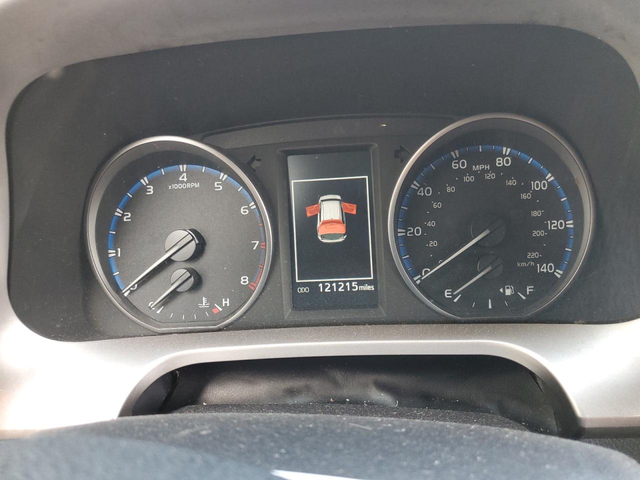 JTMZFREV3HJ705427 2017 Toyota Rav4 Le