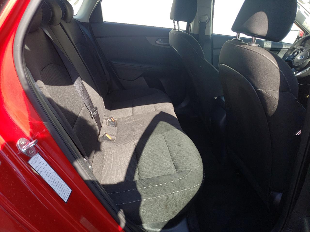 3KPF24AD4ME312672 2021 Kia Forte Fe