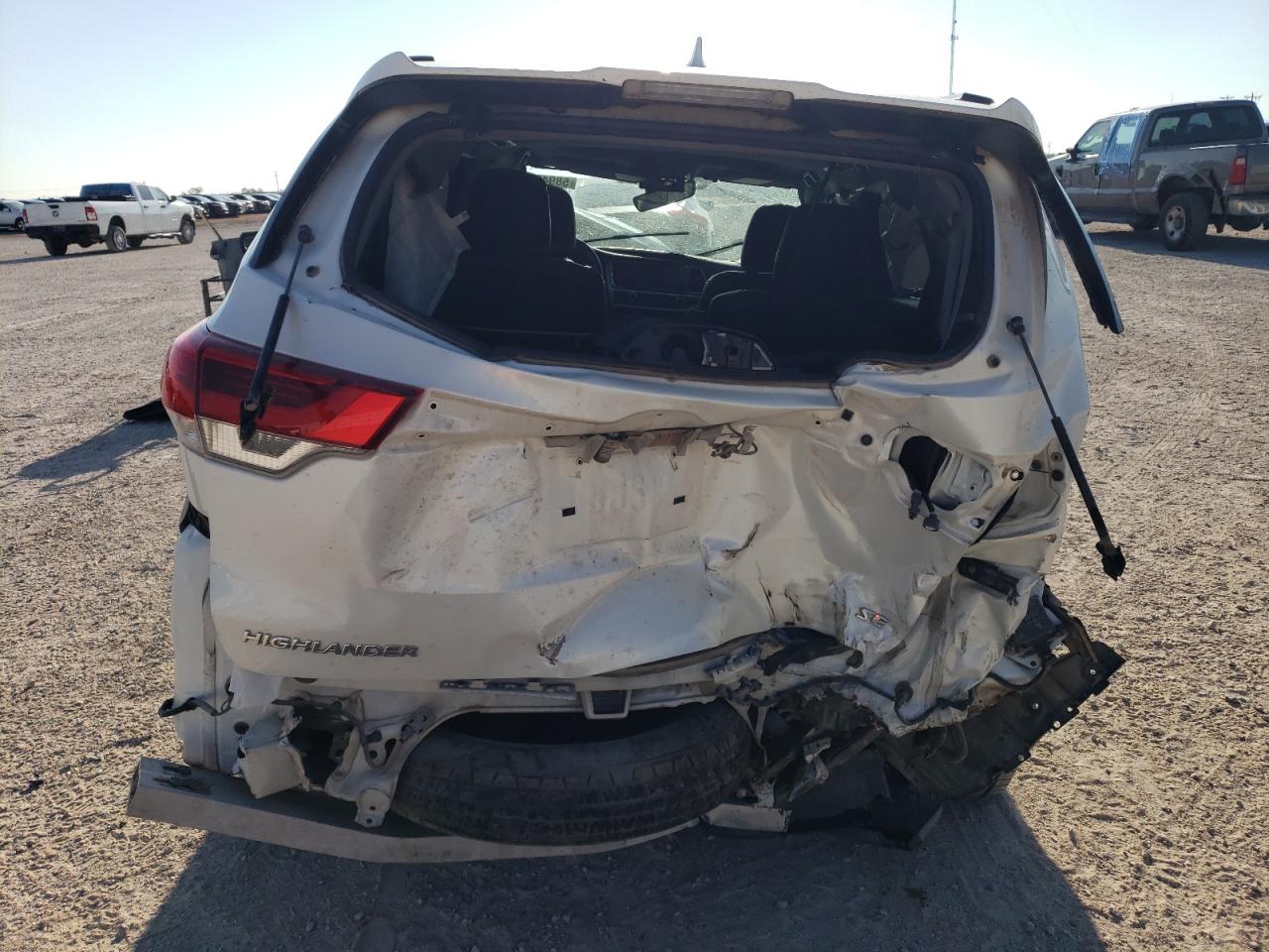 5TDKZRFH1HS512911 2017 Toyota Highlander Se