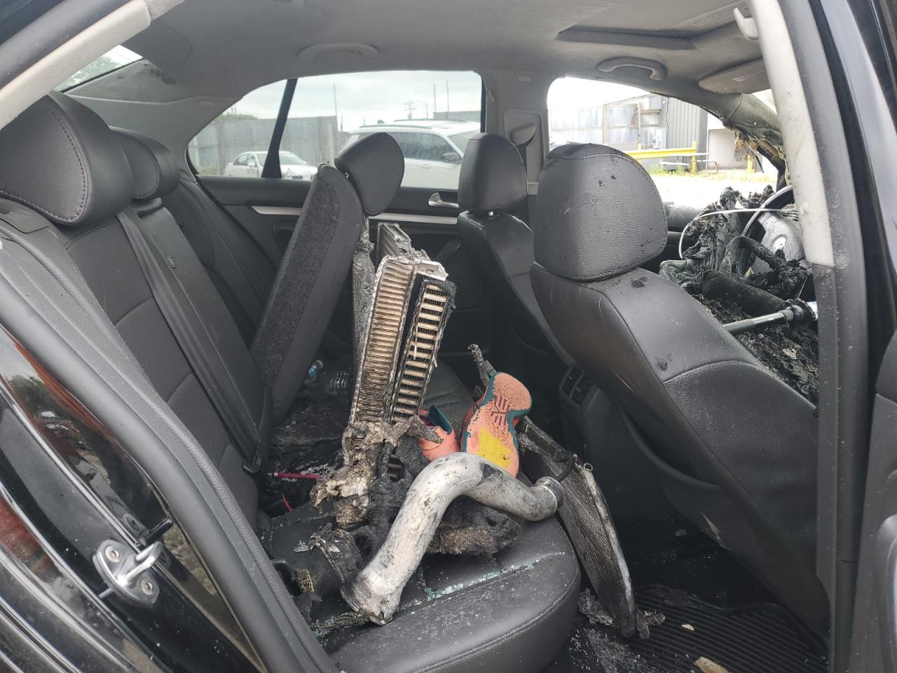 3VWRJ71K28M172453 2008 Volkswagen Jetta Wolfsburg