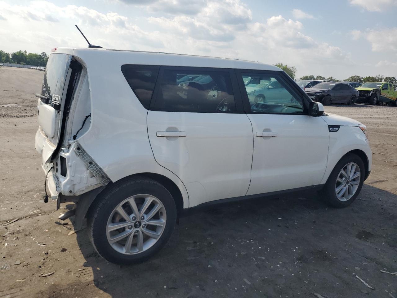 KNDJP3A56K7650697 2019 Kia Soul +