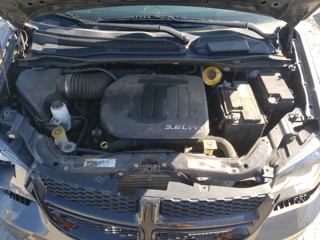 2C4RDGBG5JR160221 2018 Dodge Grand Caravan Se