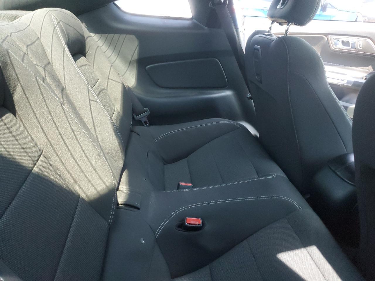 1FA6P8AM0F5428576 2015 Ford Mustang