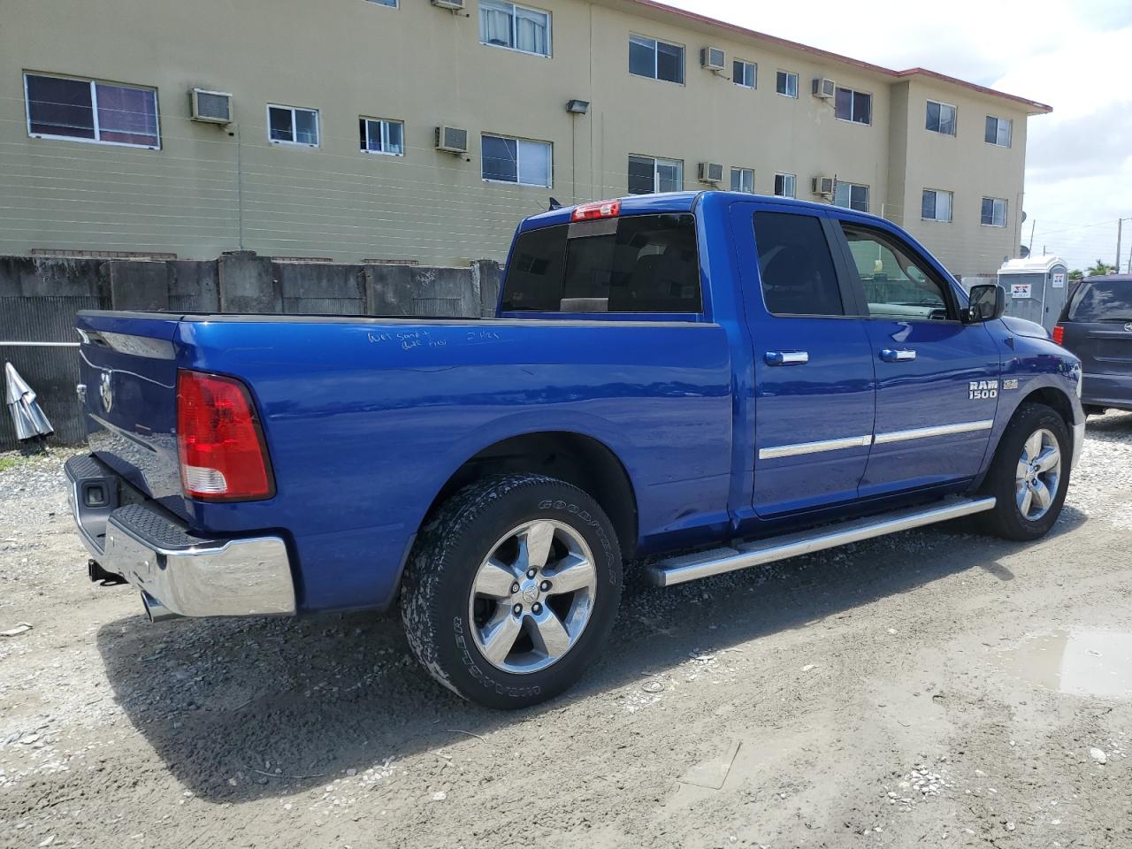 1C6RR6GT7ES377511 2014 Ram 1500 Slt