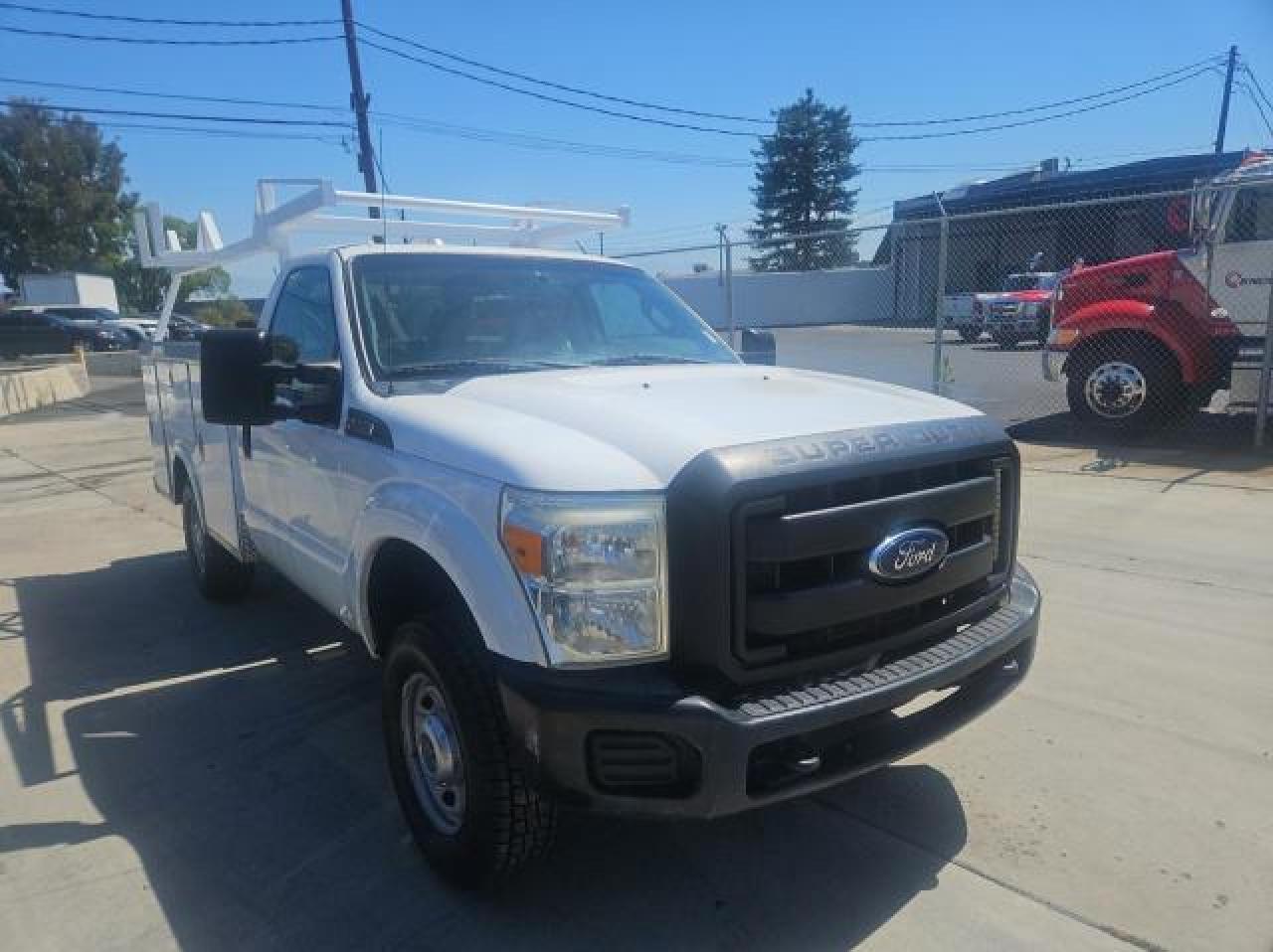 2015 Ford F250 Super Duty vin: 1FTBF2B67FEB23813