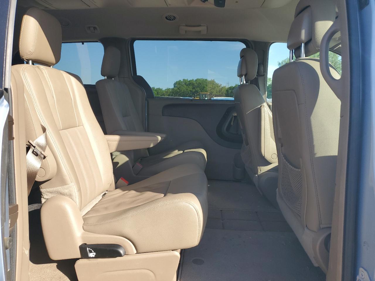 2C4RC1BG2GR255389 2016 Chrysler Town & Country Touring