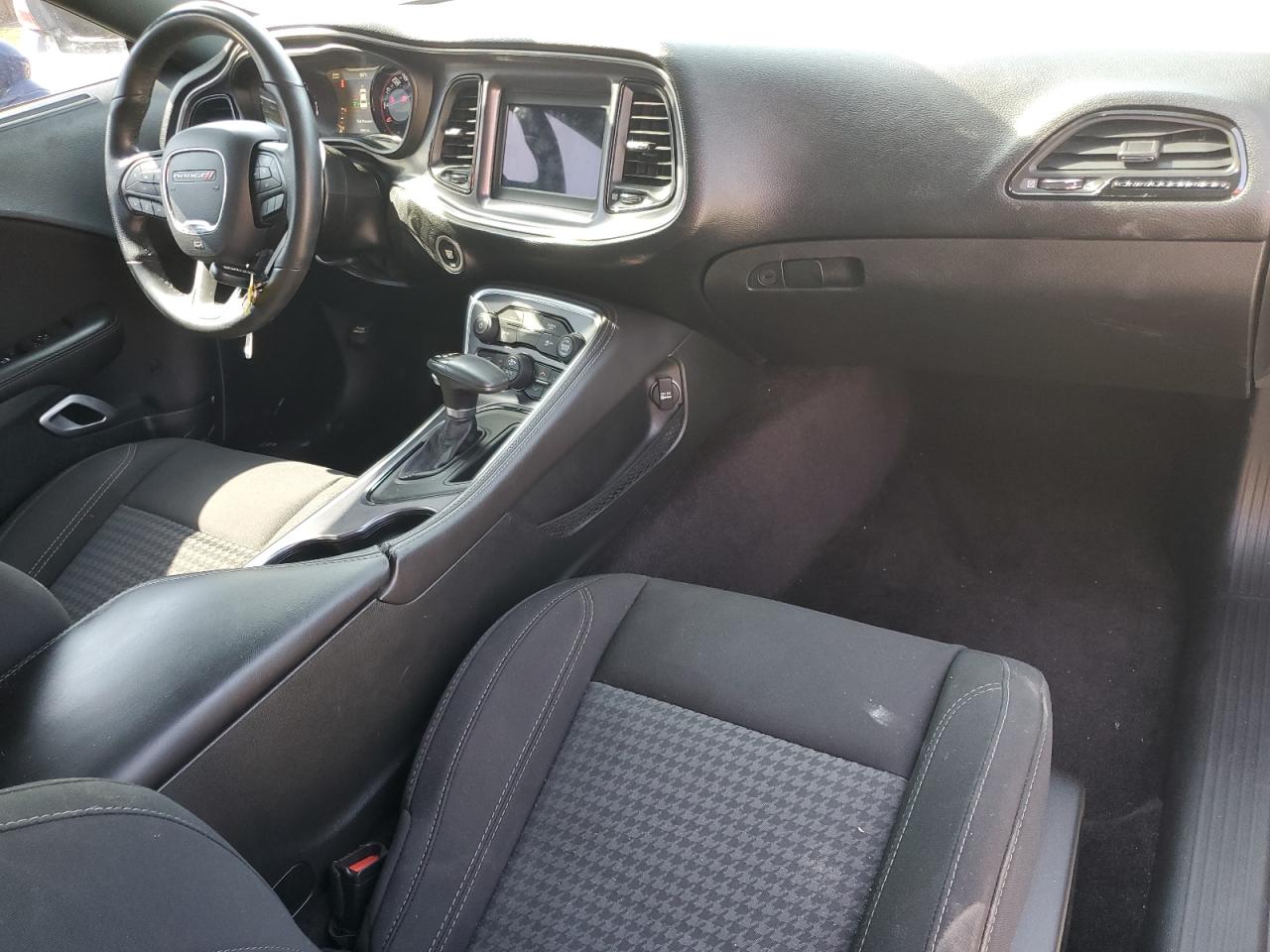 2C3CDZAG6JH286827 2018 Dodge Challenger Sxt