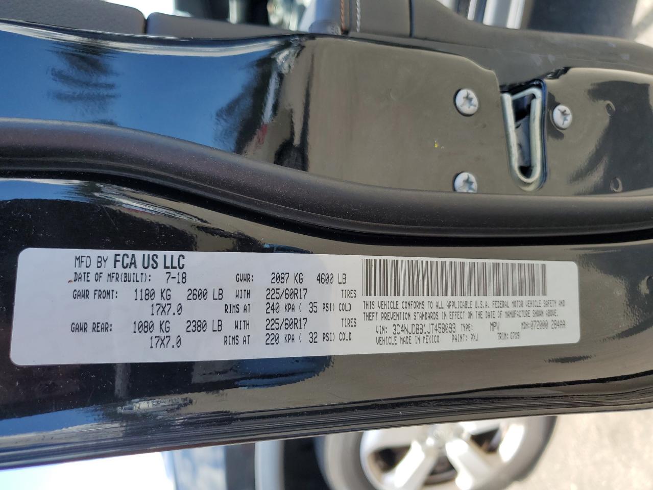 3C4NJDBB1JT458093 2018 Jeep Compass Latitude