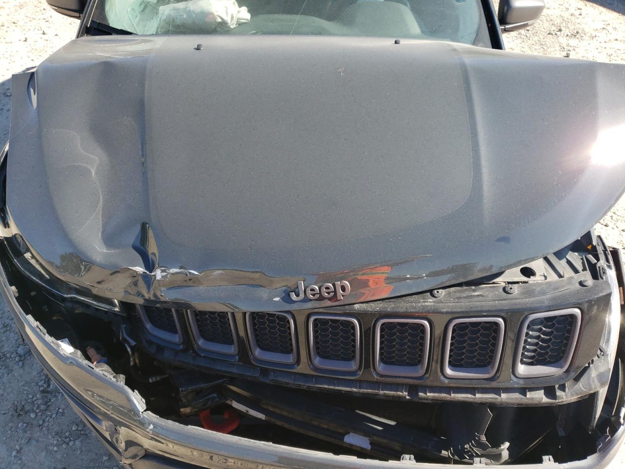 3C4NJDDB9JT483983 2018 Jeep Compass Trailhawk