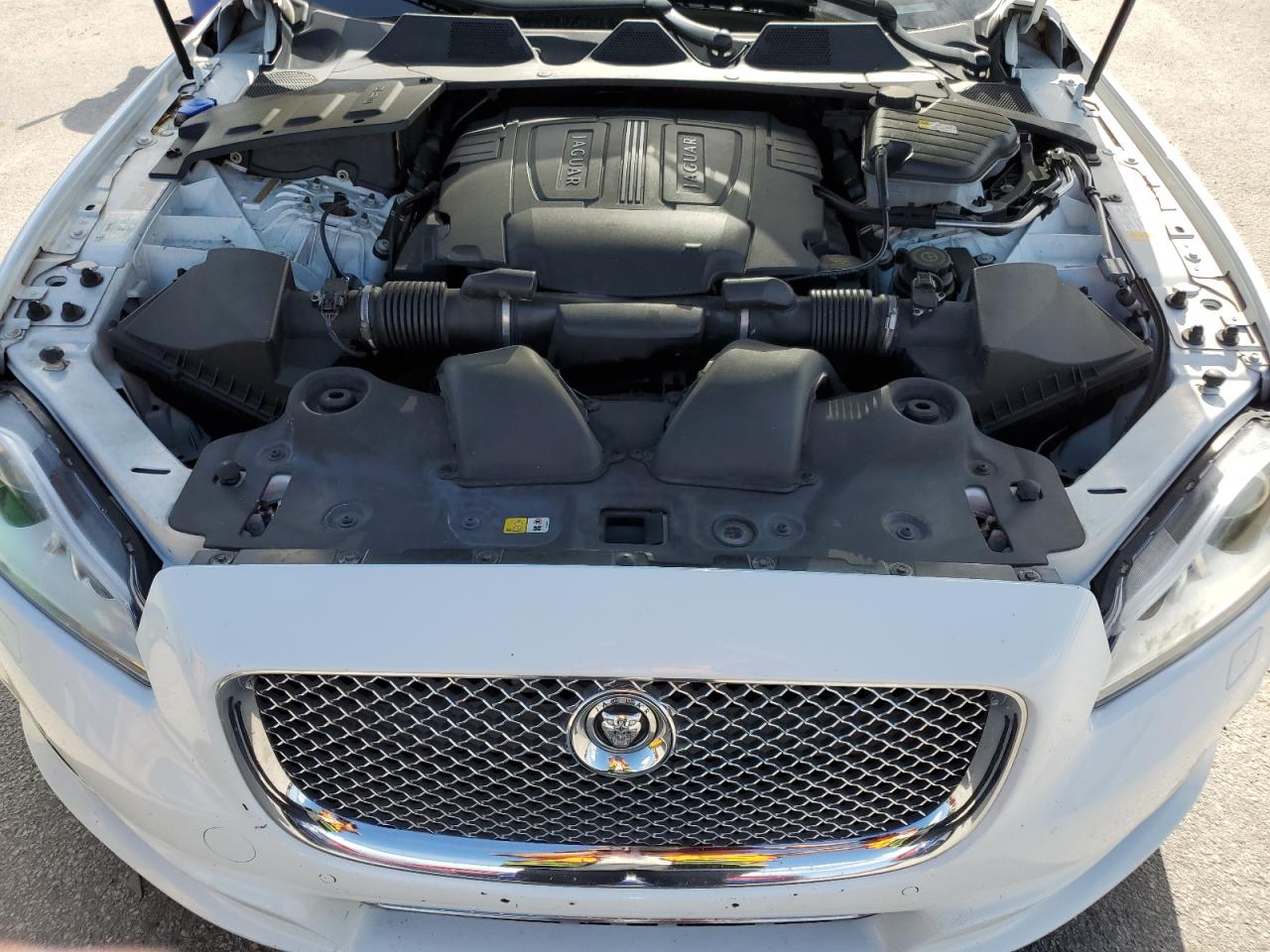 SAJWA2GB8CLV38167 2012 Jaguar Xjl