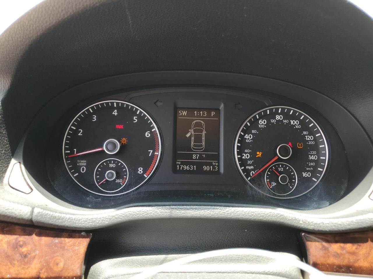 1VWCH7A34DC040817 2013 Volkswagen Passat Sel