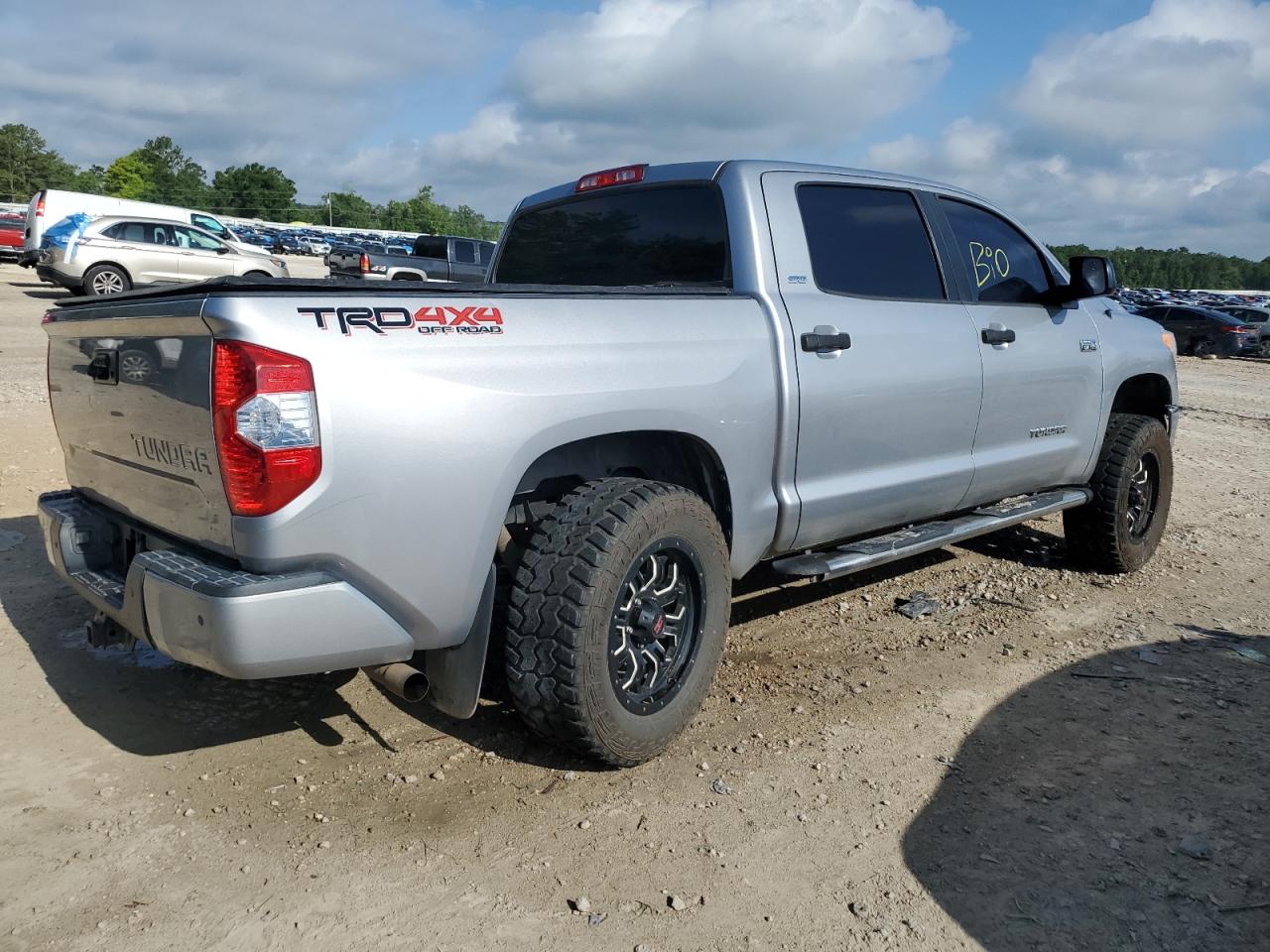 5TFDW5F16GX518452 2016 Toyota Tundra Crewmax Sr5