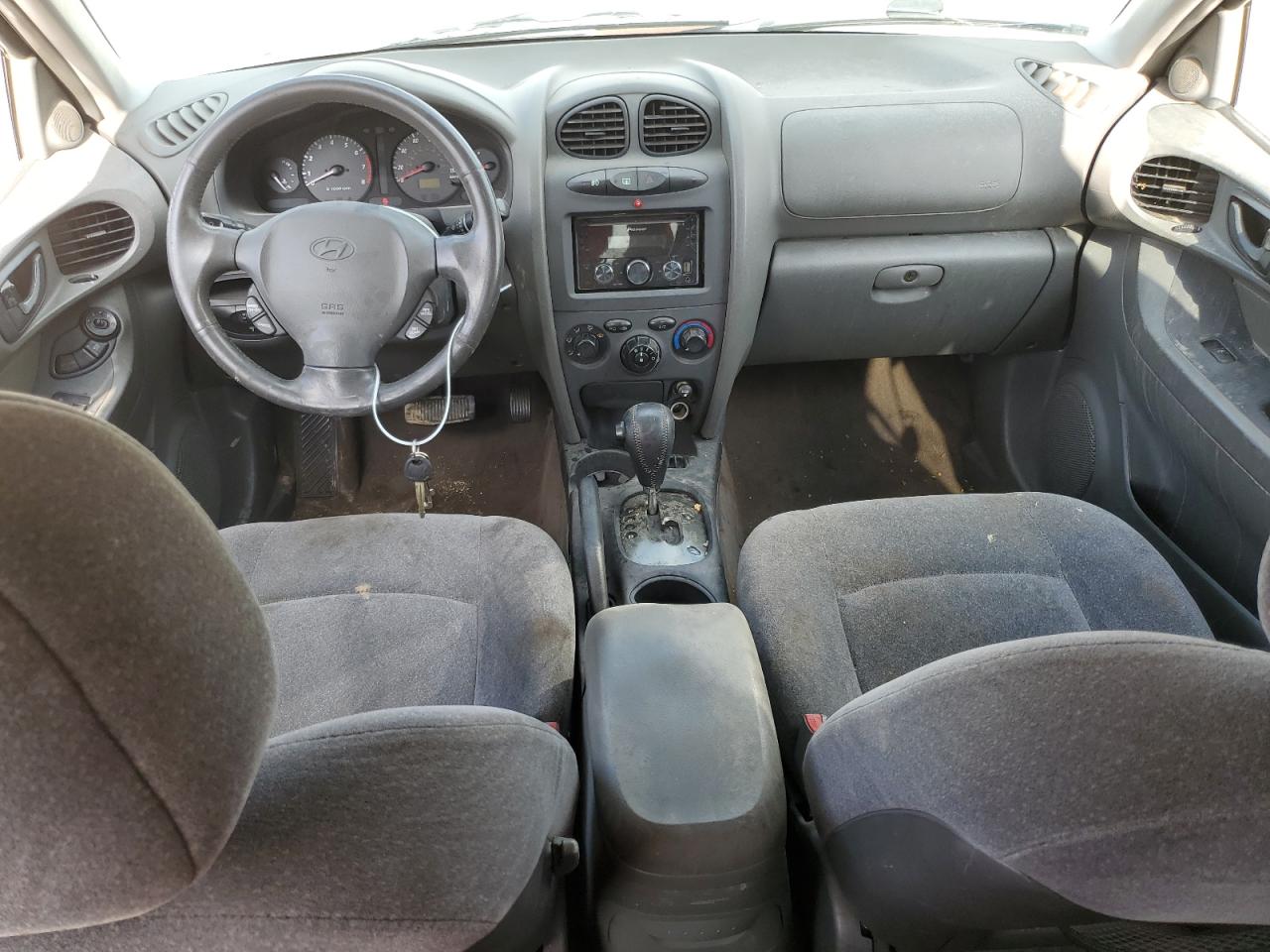 KM8SC13D02U179720 2002 Hyundai Santa Fe Gls