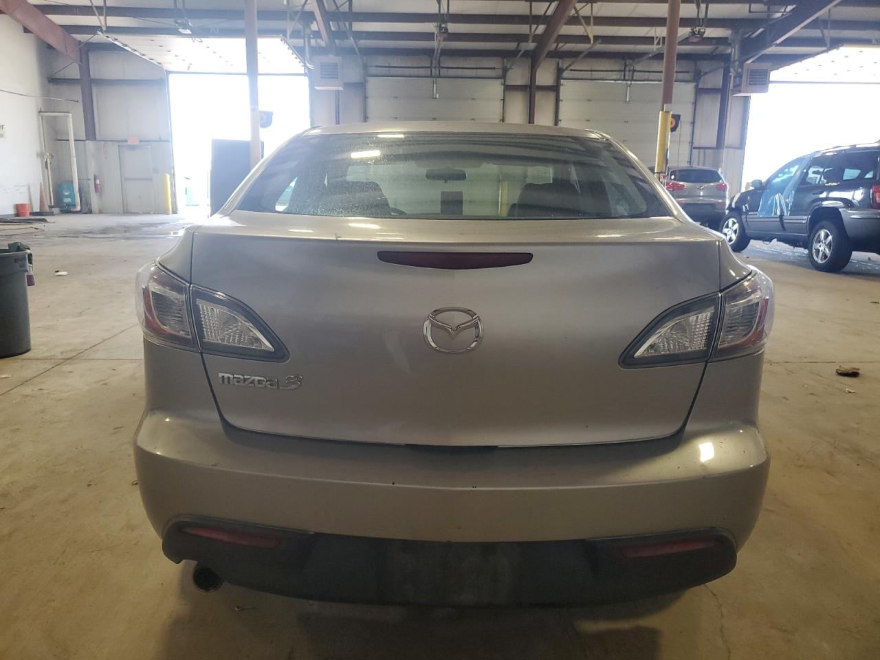 JM1BL1VG1B1394925 2011 Mazda 3 I