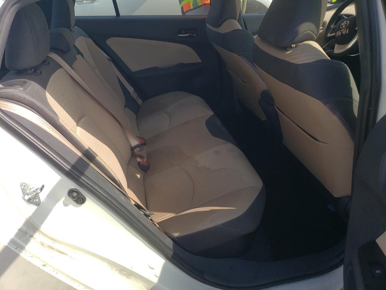 JTDKARFU1J3055142 2018 Toyota Prius