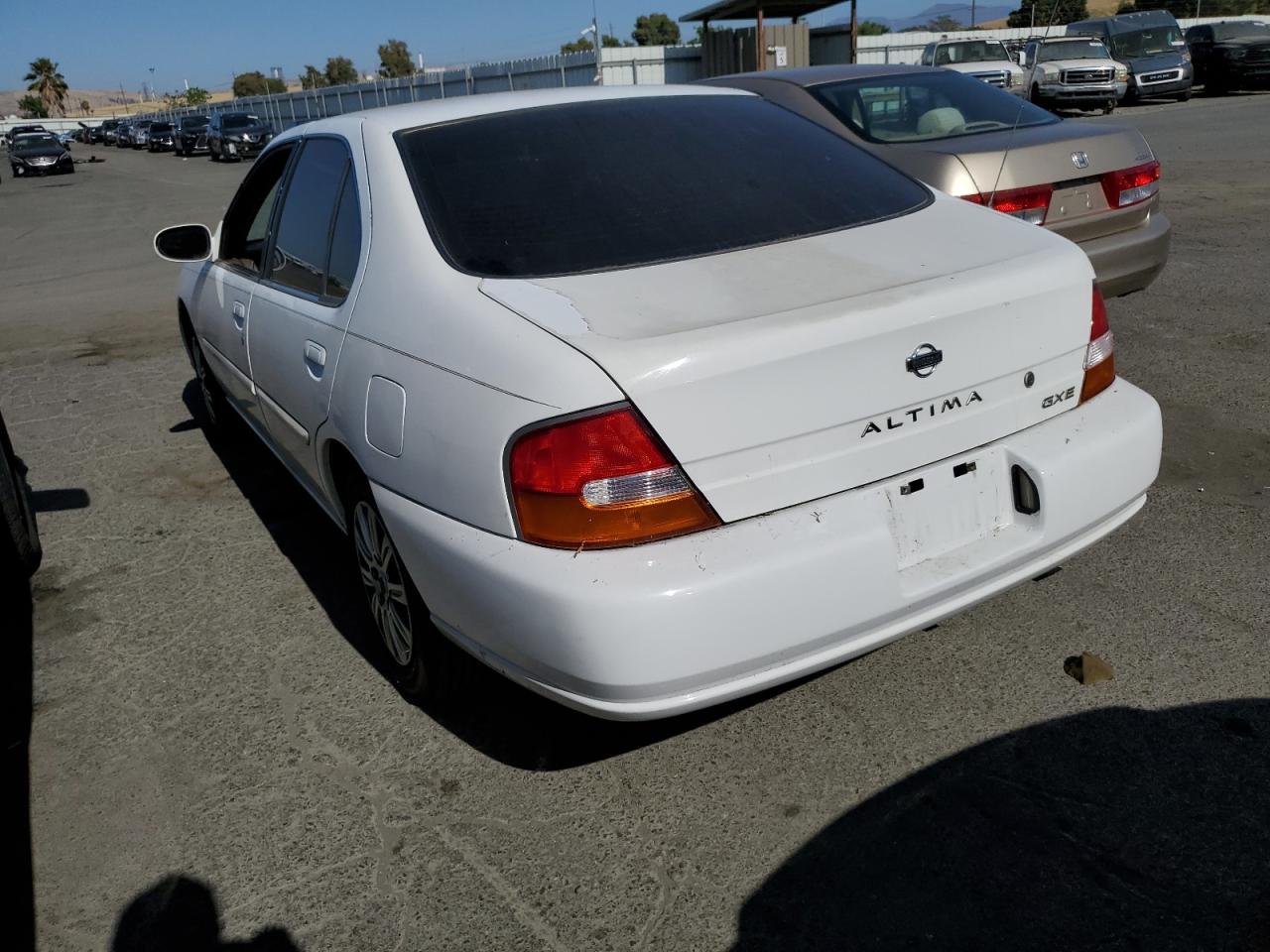 1N4DL01D8WC229548 1998 Nissan Altima Xe