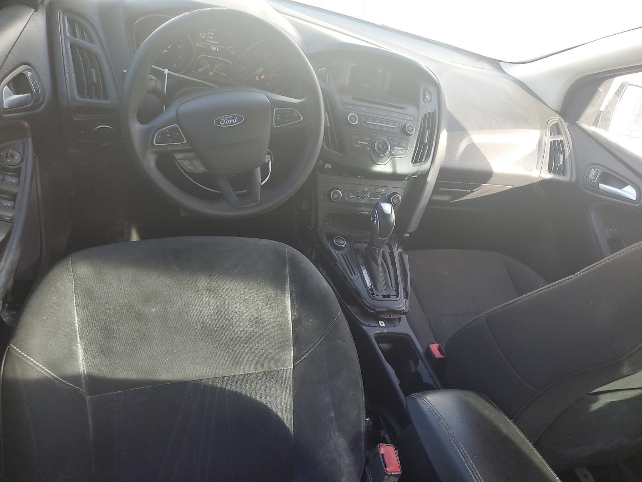 1FADP3F29FL210357 2015 Ford Focus Se