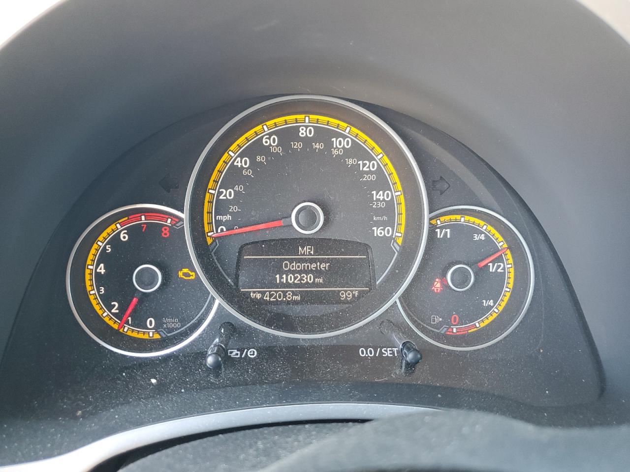 3VWSD7AT7JM706425 2018 Volkswagen Beetle Dune