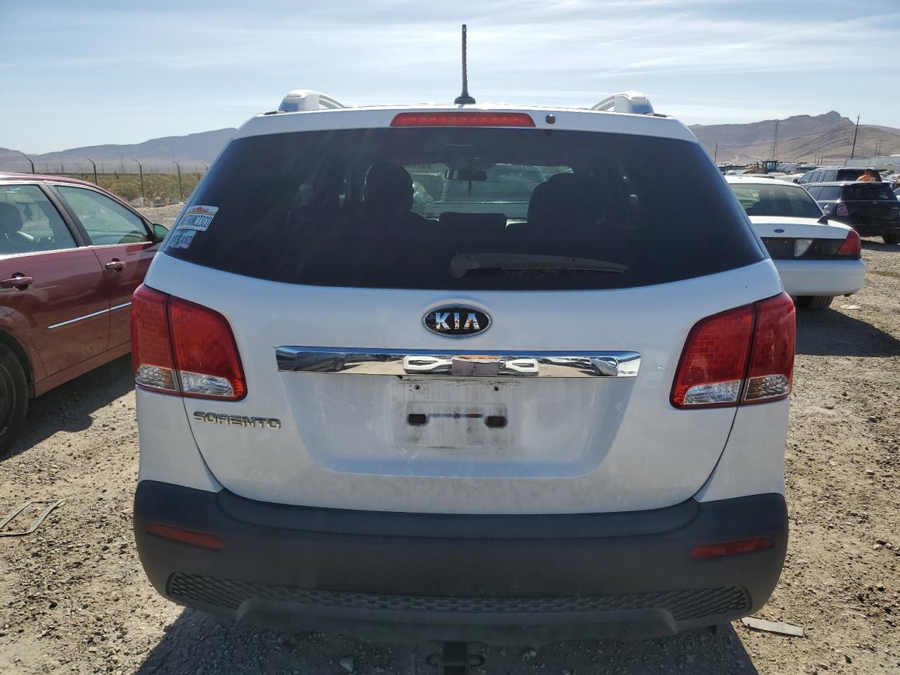 5XYKT4A2XBG048660 2011 Kia Sorento Base