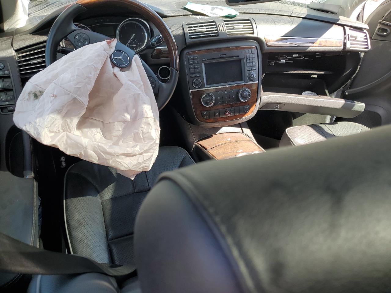 4JGCB2FE5BA135134 2011 Mercedes-Benz R 350 Bluetec