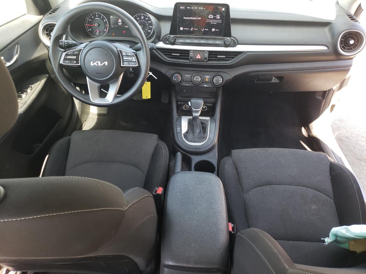 3KPF24AD5NE461657 2022 Kia Forte Fe