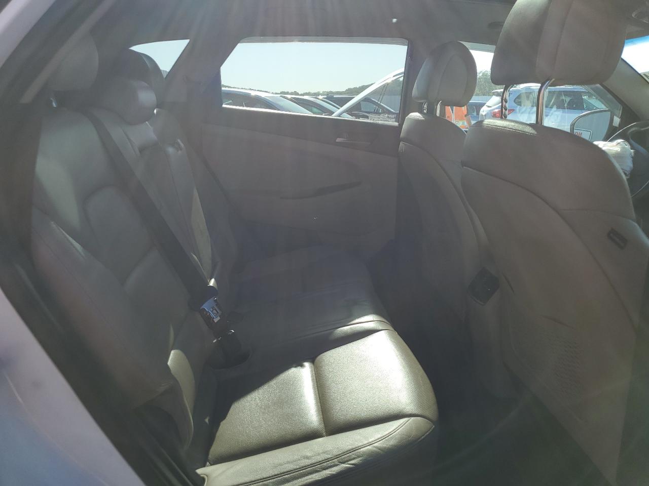 KM8J33A22HU276483 2017 Hyundai Tucson Limited