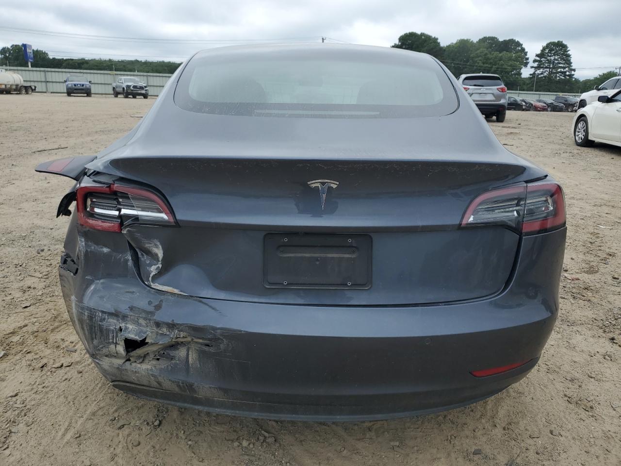 5YJ3E1EA0JF158136 2018 Tesla Model 3