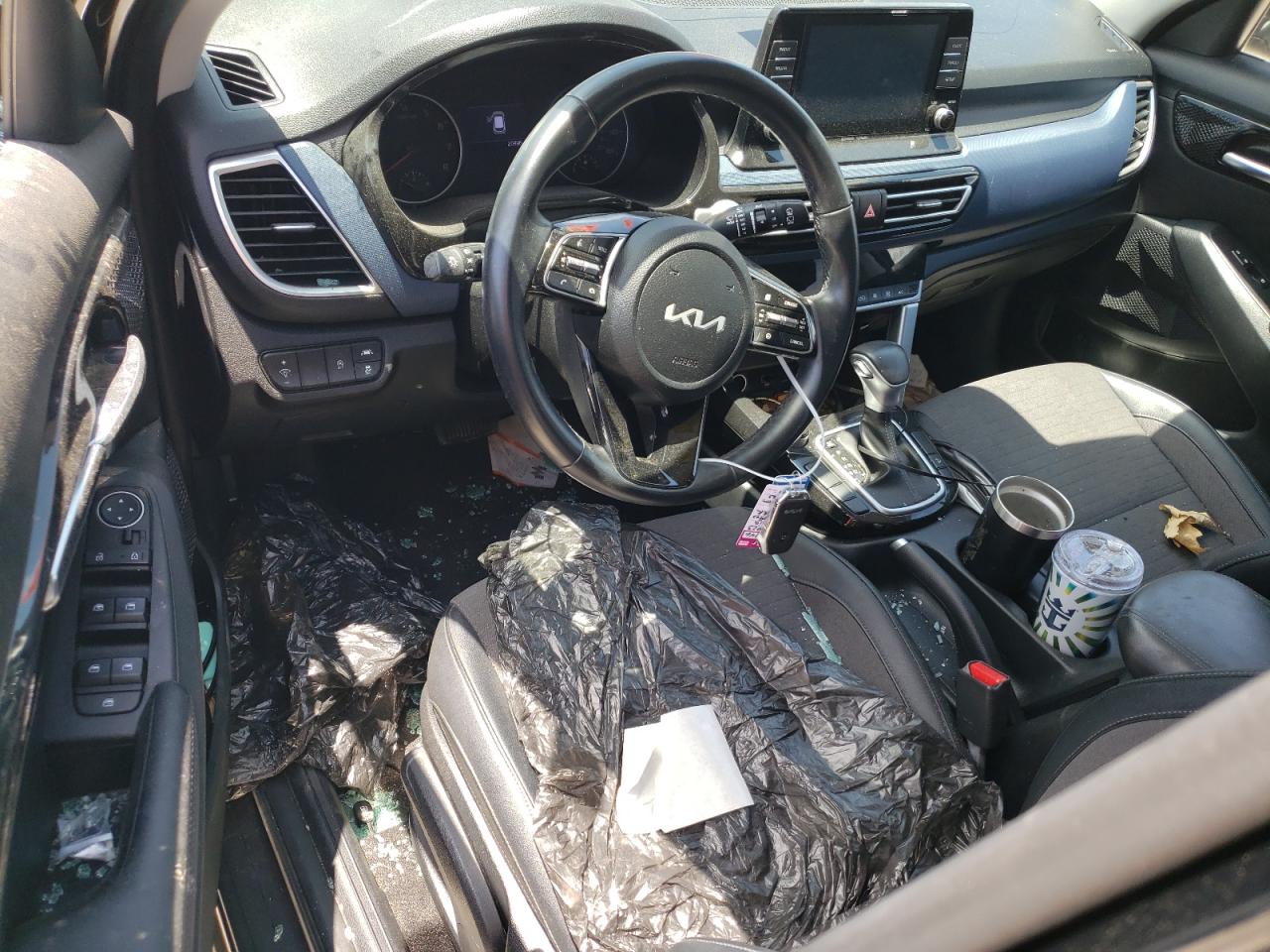 KNDEU2AAXP7352792 2023 Kia Seltos S